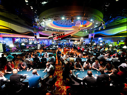 tavoli in un torneo di poker
